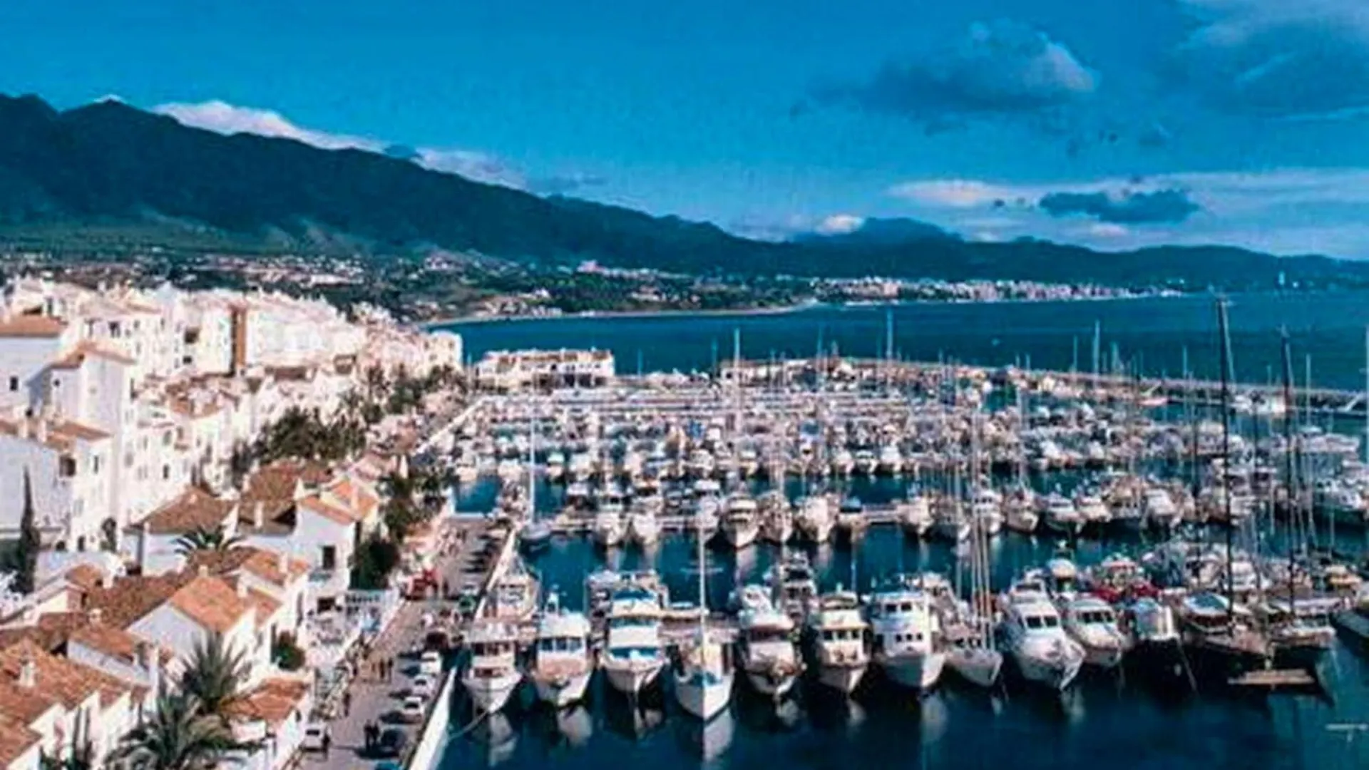 Charming Apartment In Puerto Banus, Marbella, With Pool