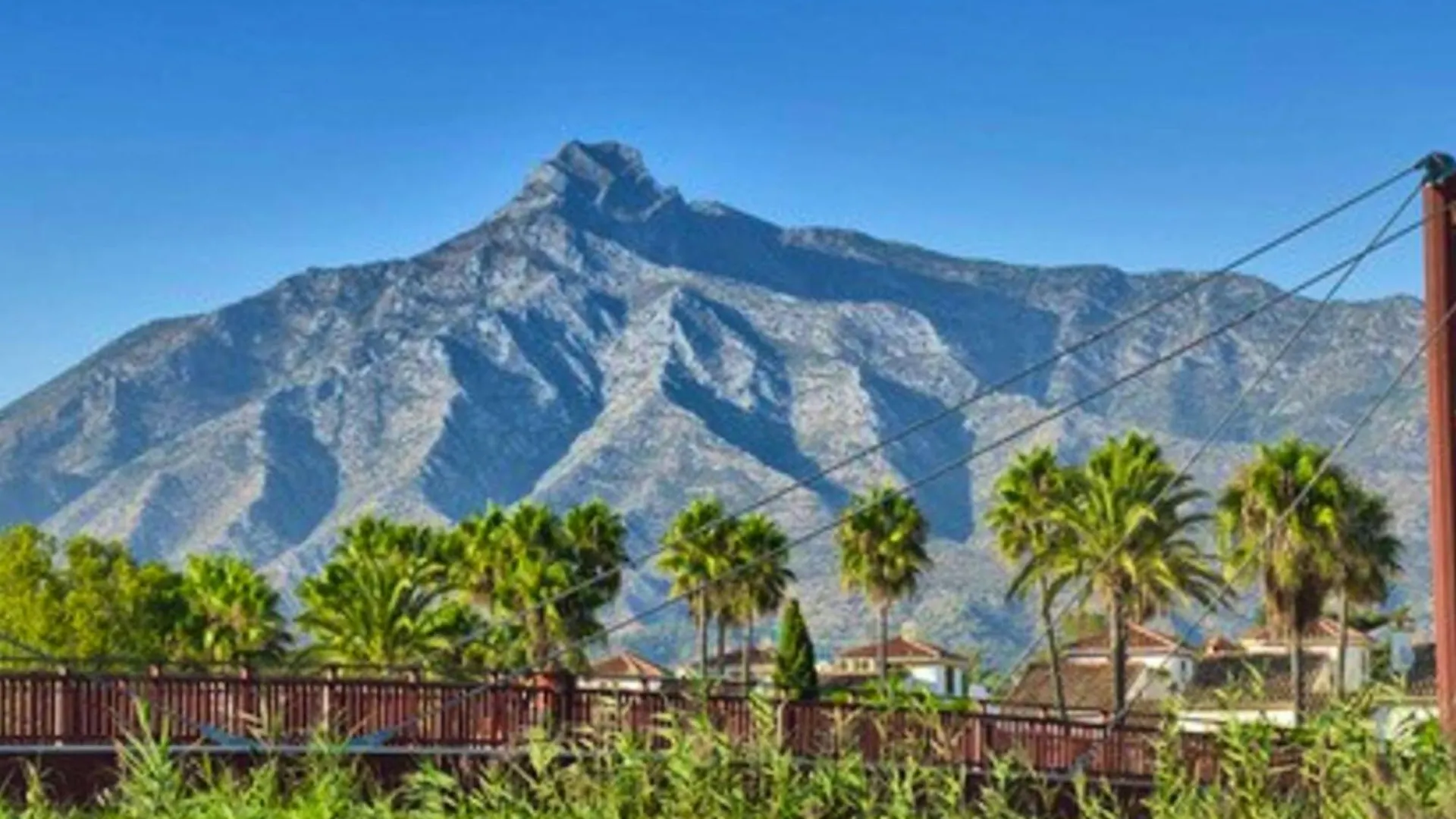 Charming Apartment In Puerto Banus, Marbella, With Pool