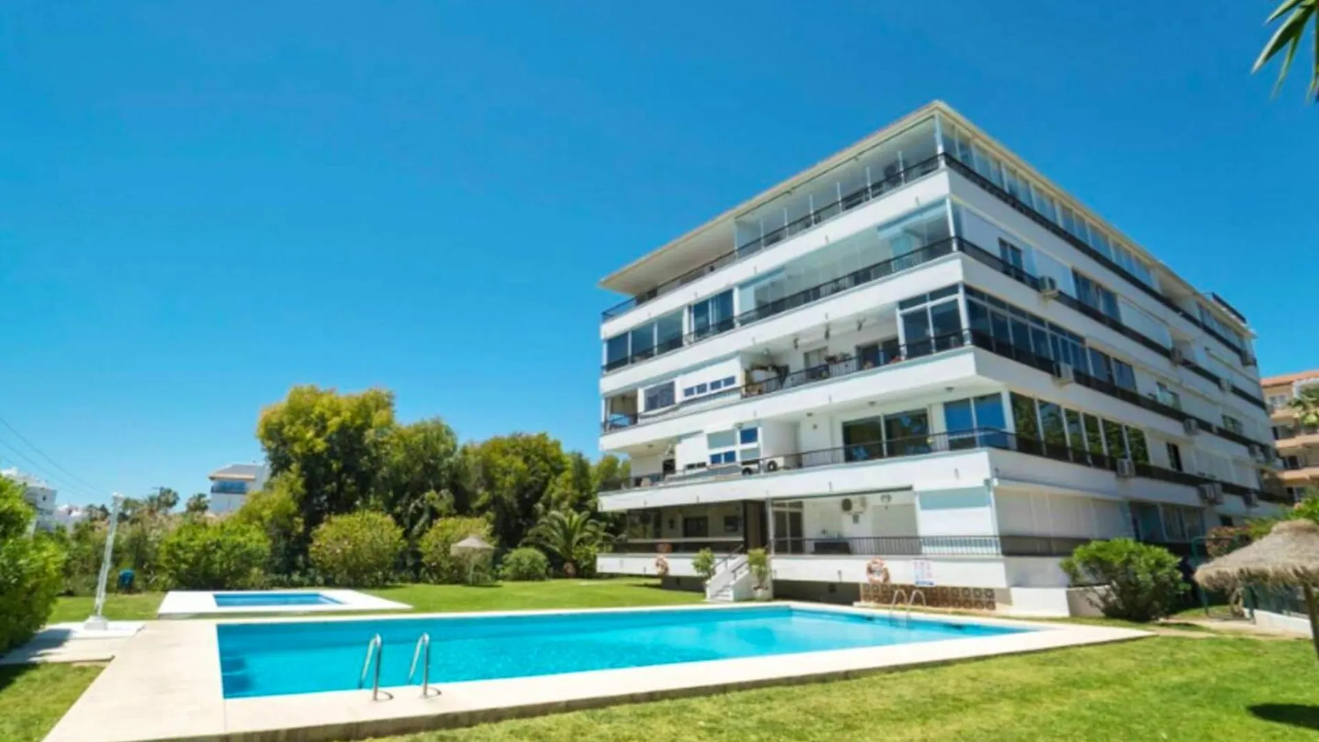 Charming Apartment In Puerto Banus, Marbella, With Pool
