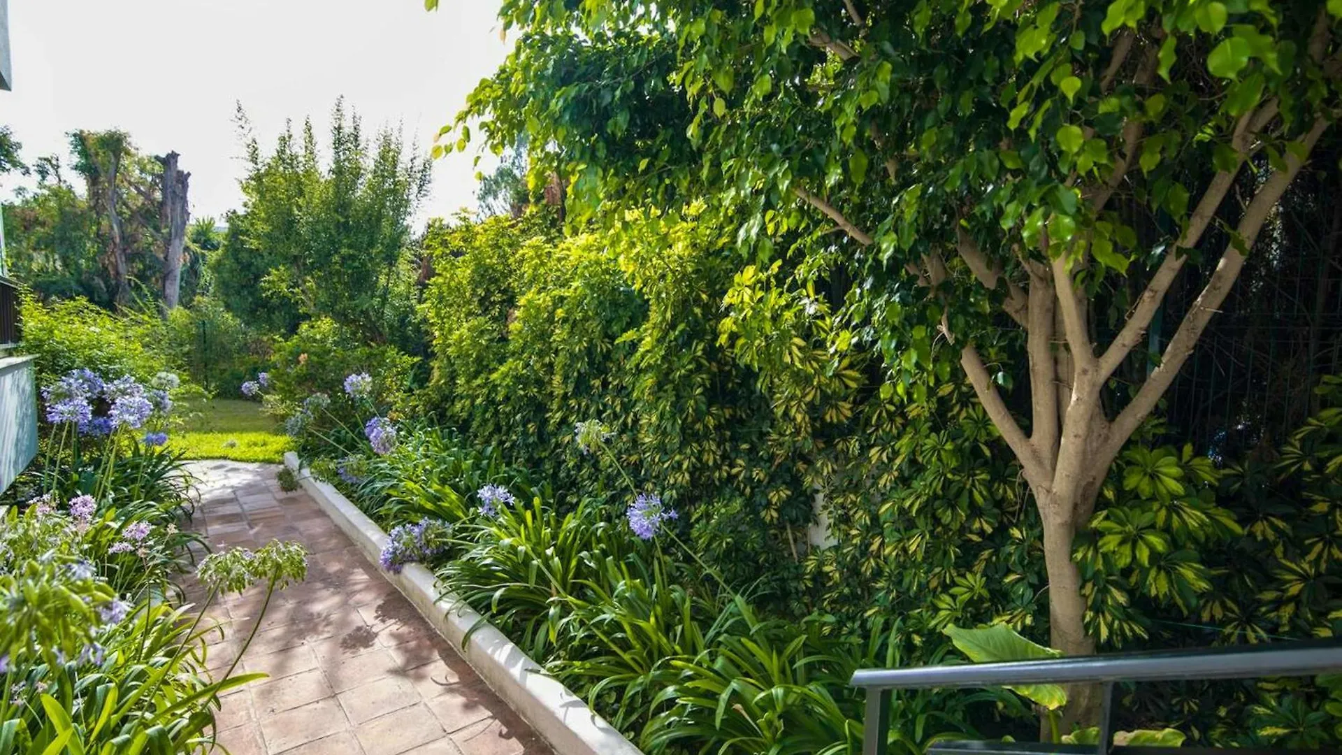 Charming Apartment In Puerto Banus, Marbella, With Pool Marbella